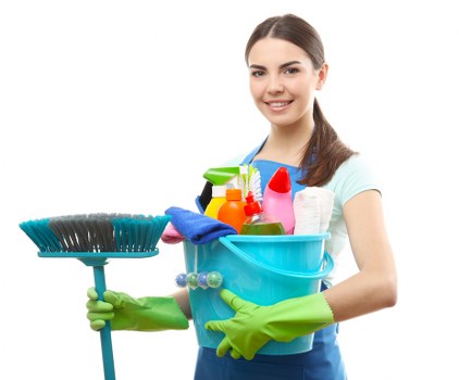 Bathroom deep cleaning by Richmond domestic cleaners
